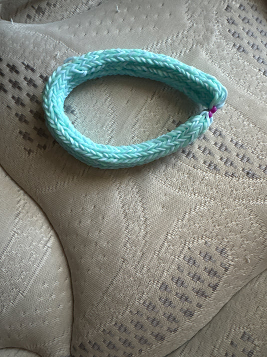 Compact Triple Cross Fishtail